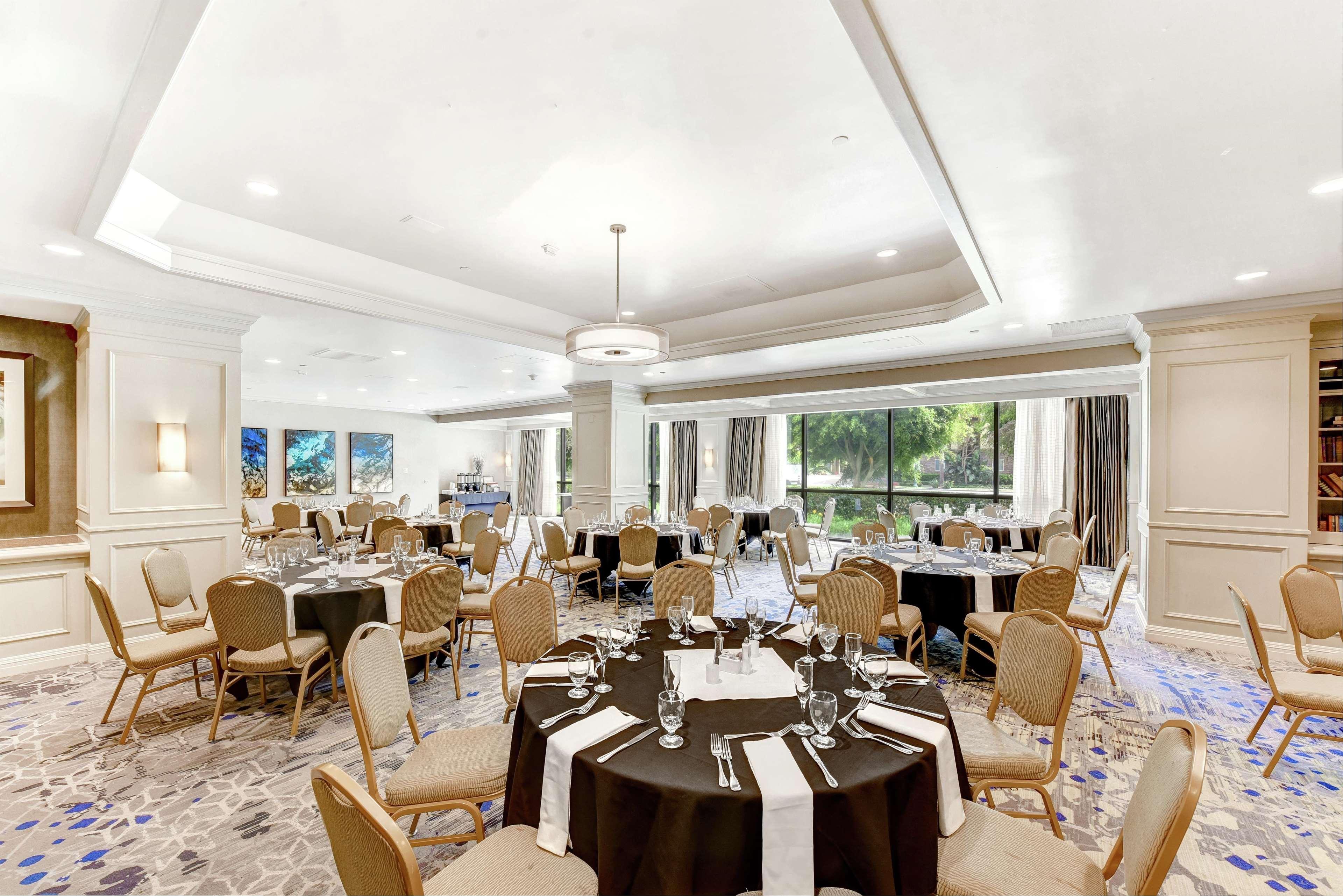 Embassy By Hilton Anaheim-orange Hotel