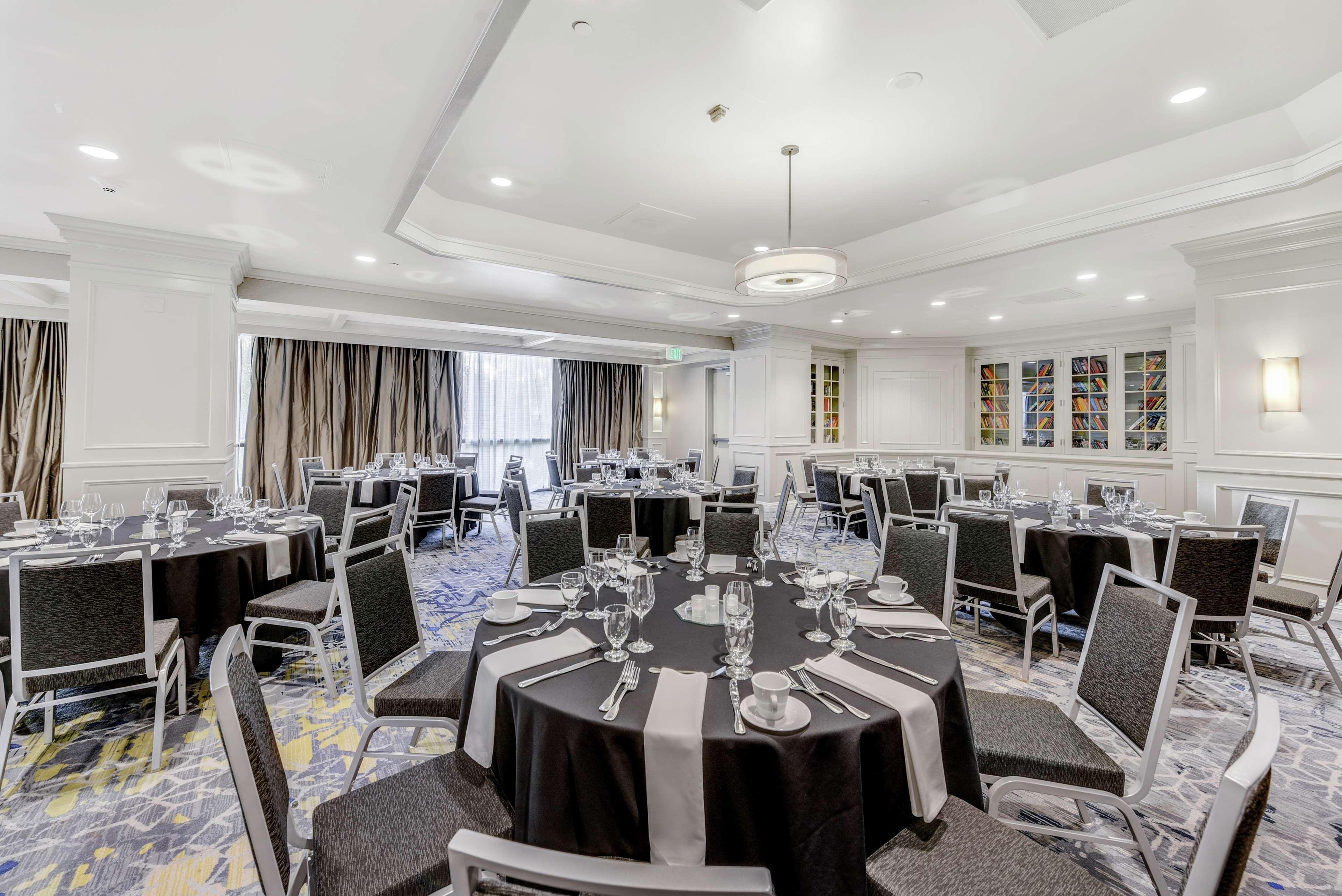 Embassy By Hilton Anaheim-orange Anaheim