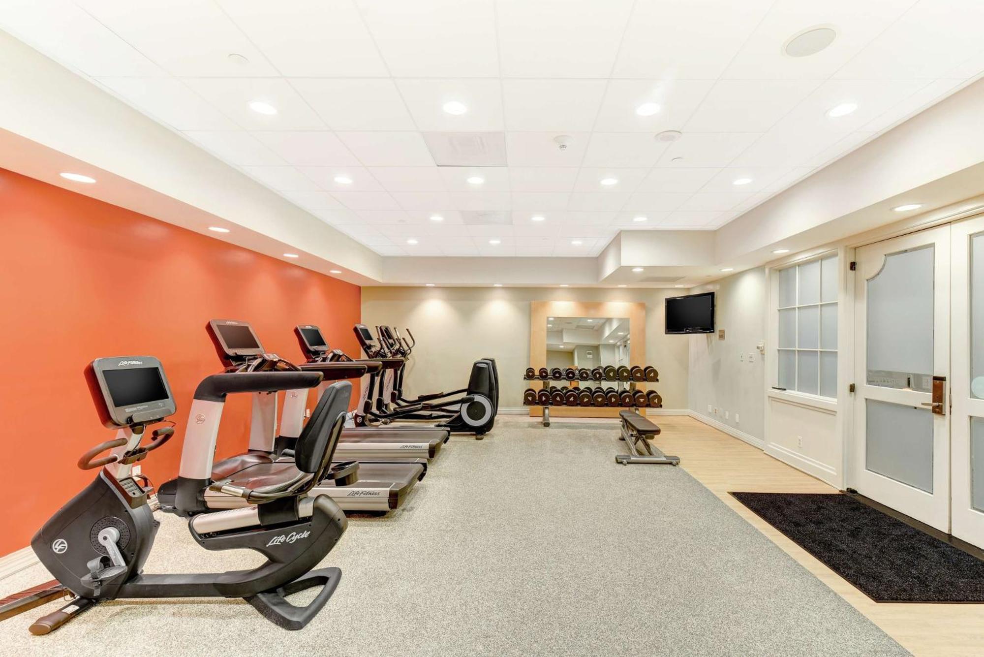 Hotel Embassy By Hilton Anaheim-orange