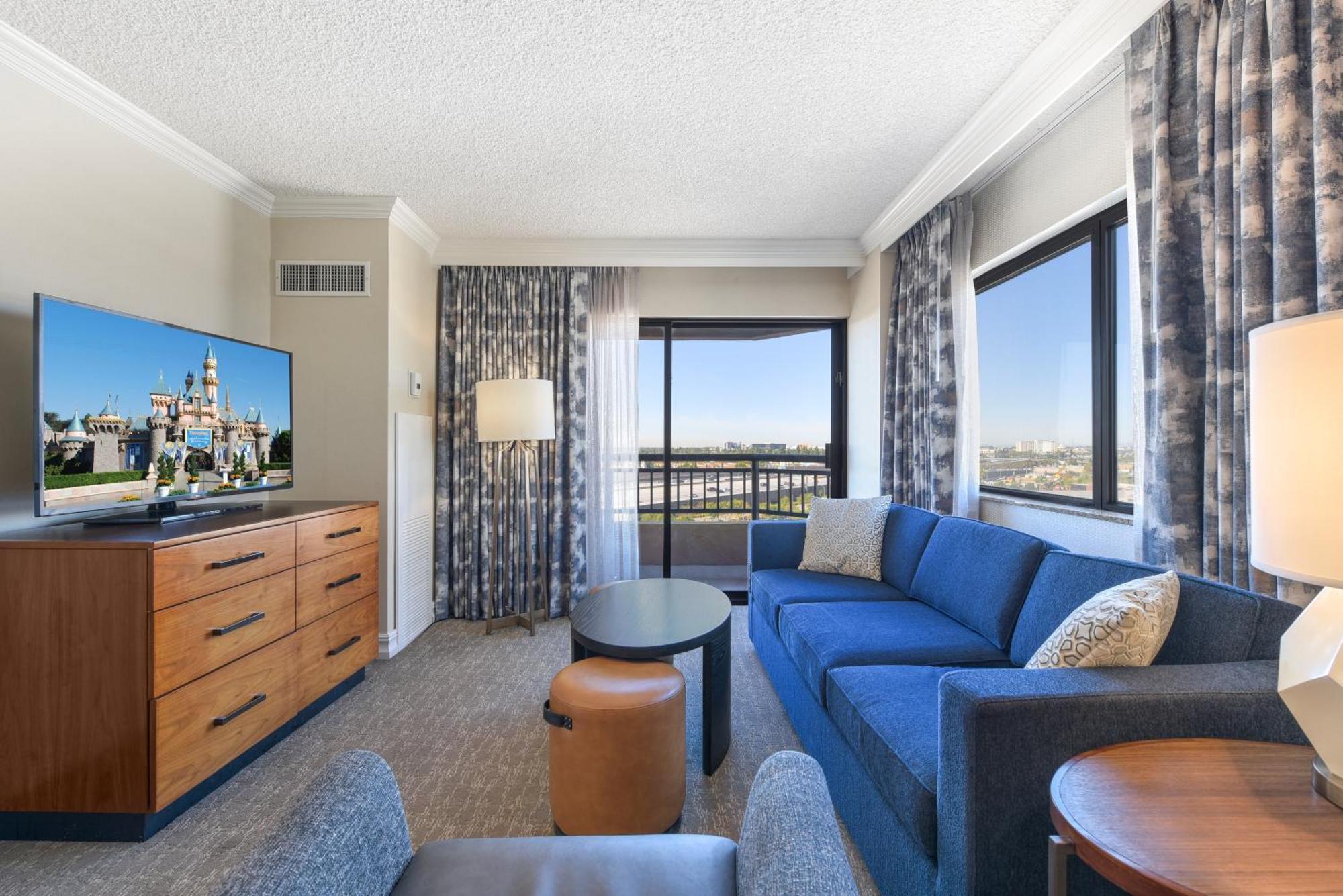Hotel Embassy By Hilton Anaheim-orange Anaheim